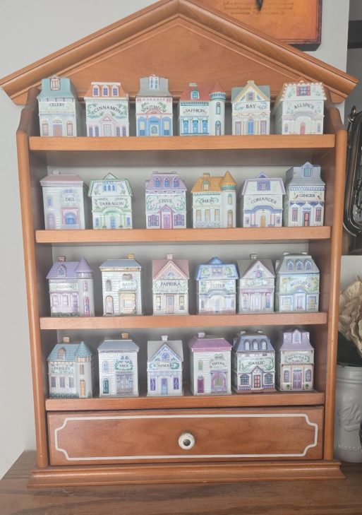 ORIGINAL Lenox Spice Village 1989 COMPLETE 24 Porcelain Jar Set W/ Display Rack