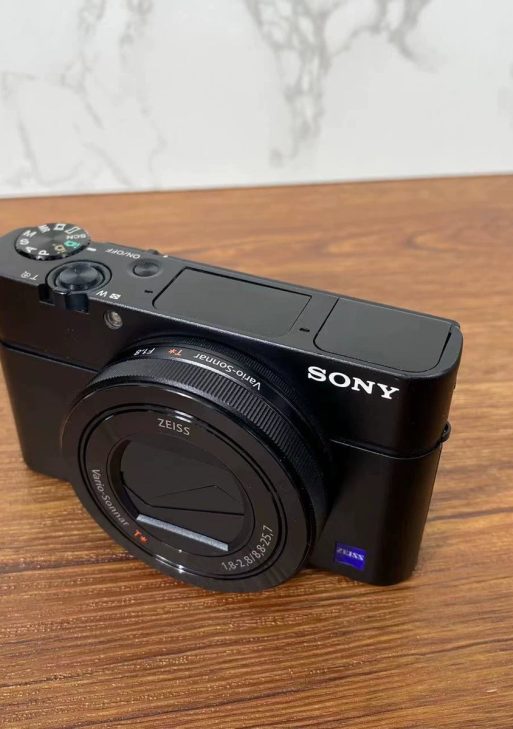 Sony DSC-RX100 III M3 20.1 MP CyberShot Digital Camera 35 Language W/Accessories