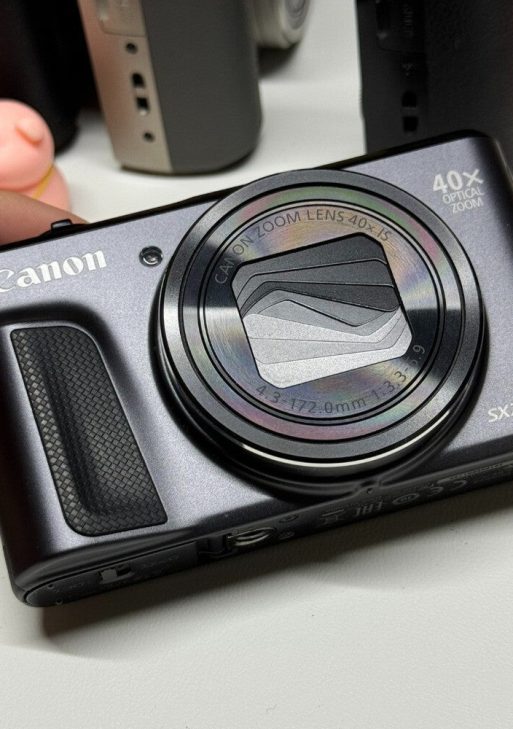 Canon PowerShot SX720 HS 20.3MP 40x Zoom Wi-Fi Compact Digital Camera Black