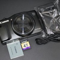 Canon PowerShot SX710 HS Compact Digital Camera Black Bundle